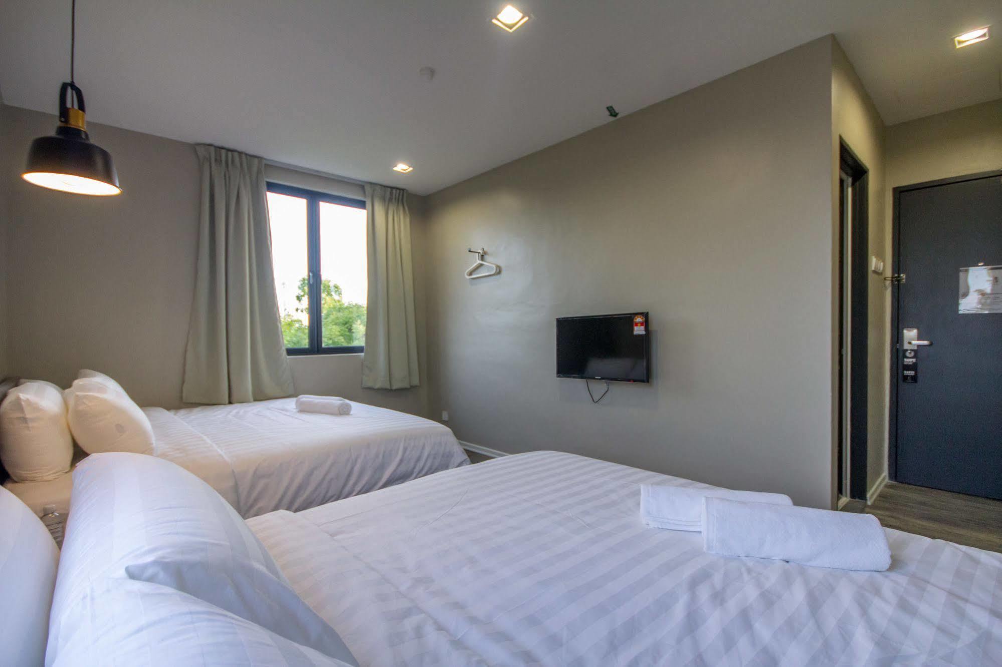 Chariton Hotel Alma Bukit Mertajam Zewnętrze zdjęcie